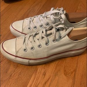 WHITE ALL STAR CONVERSE ( low top)